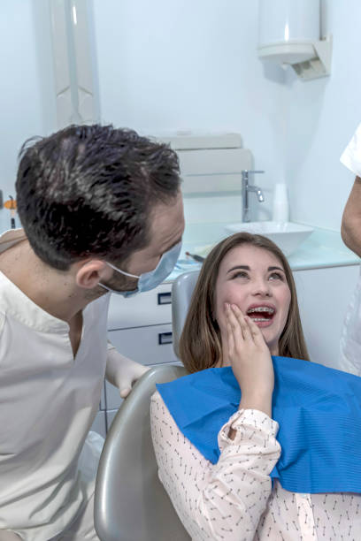 Best Emergency Broken Tooth Repair in Amityville, NY